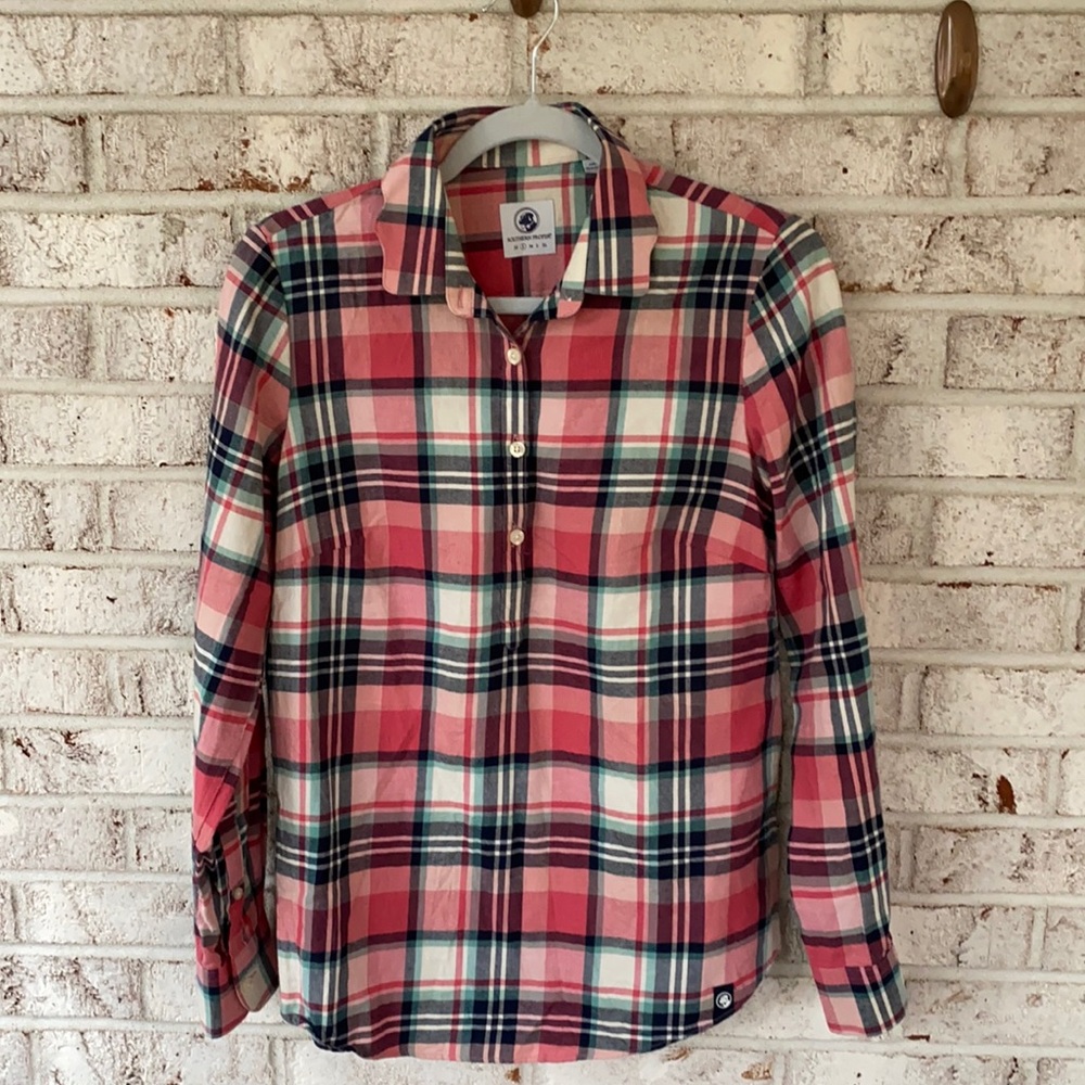 Women's Southern Proper Quarter Button Flannel Size Small